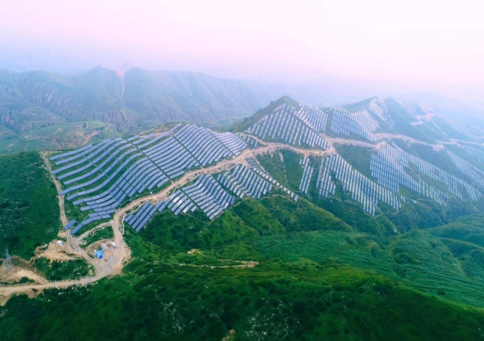 貴州盤(pán)縣老黑山60MWp地面光伏